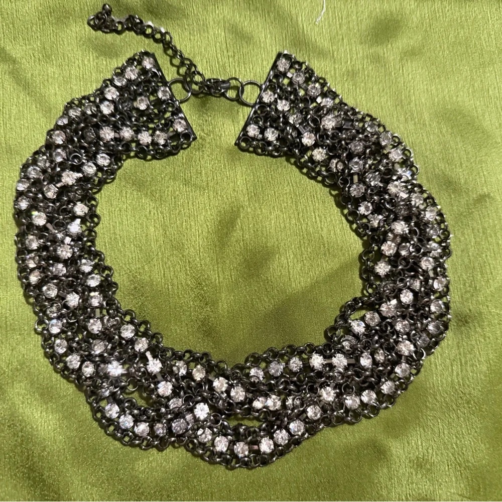 Stunning Black and Silver Collar Necklace - Picture 3 of 3